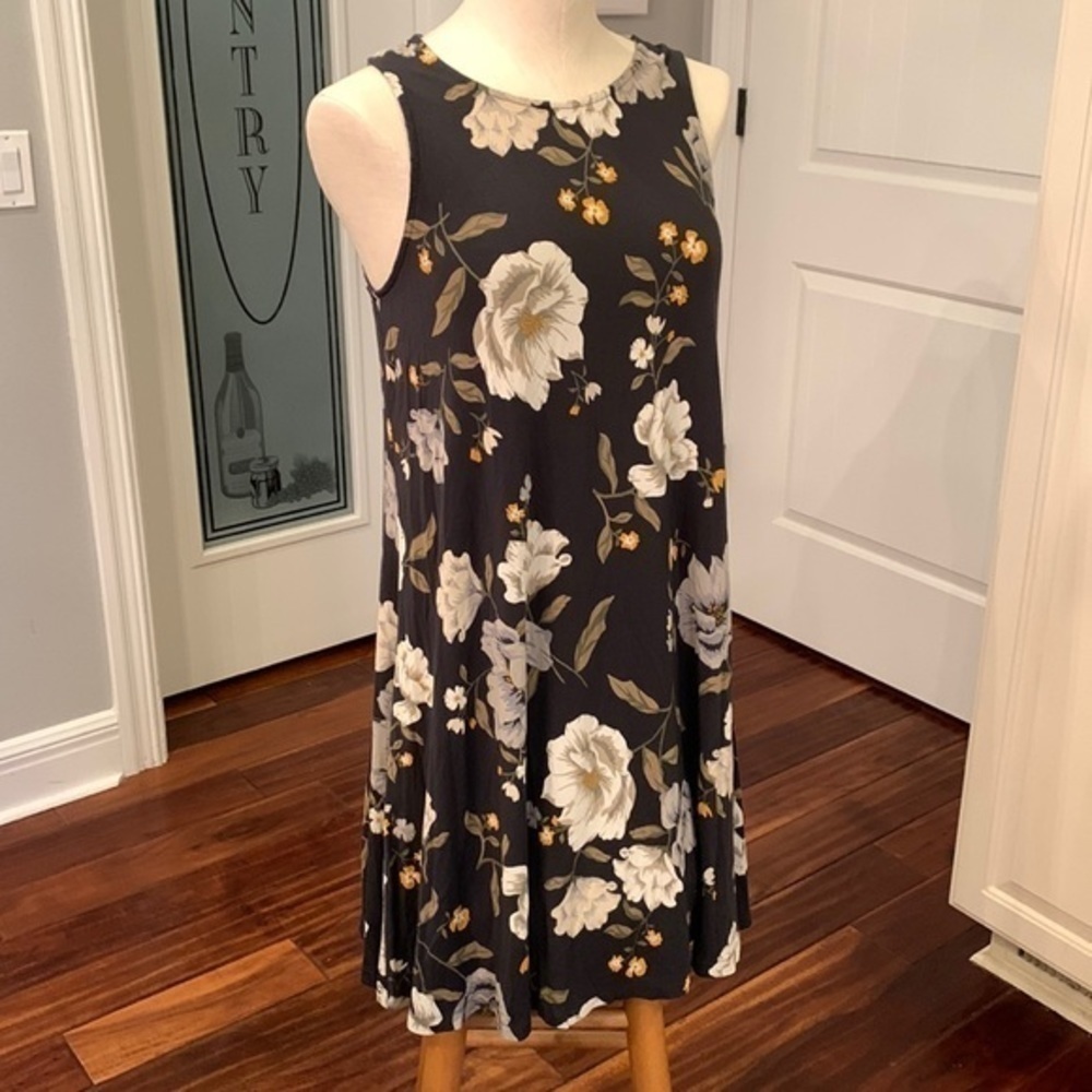 Old navy sleeveless stretchy fitted body-com flower floral short midi dress